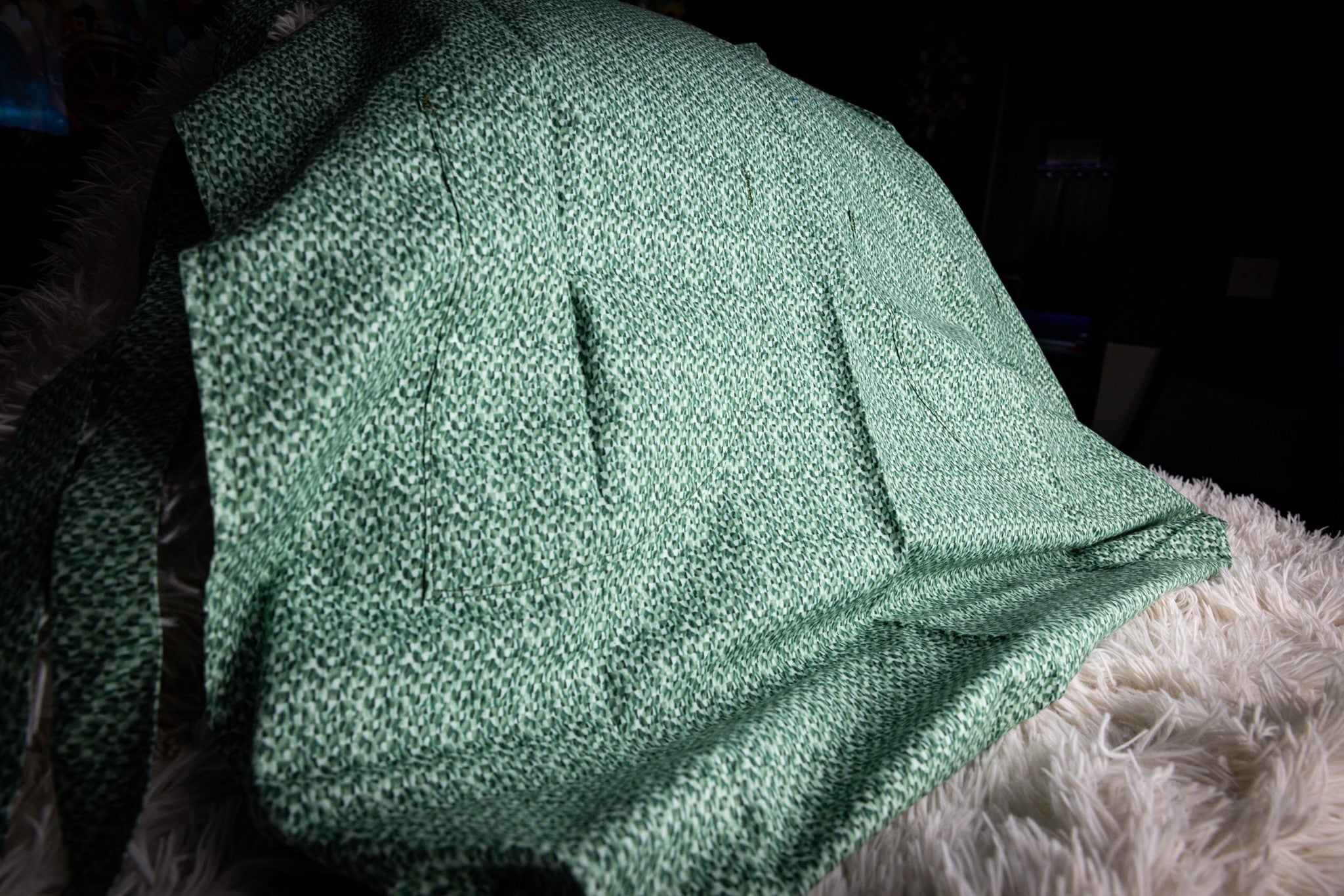 Reversible Light Green and Dark Green Home-Styled Apron with Pockets