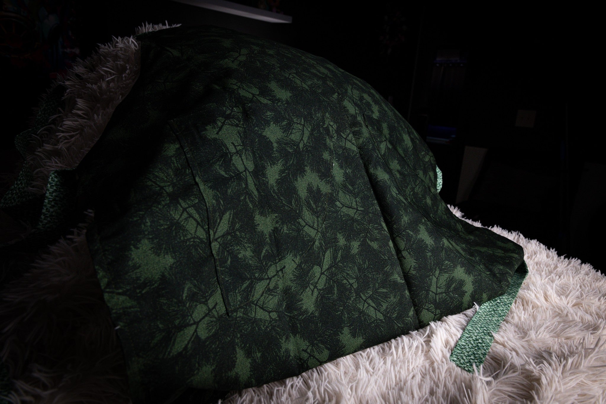 Reversible Light Green and Dark Green Home-Styled Apron with Pockets