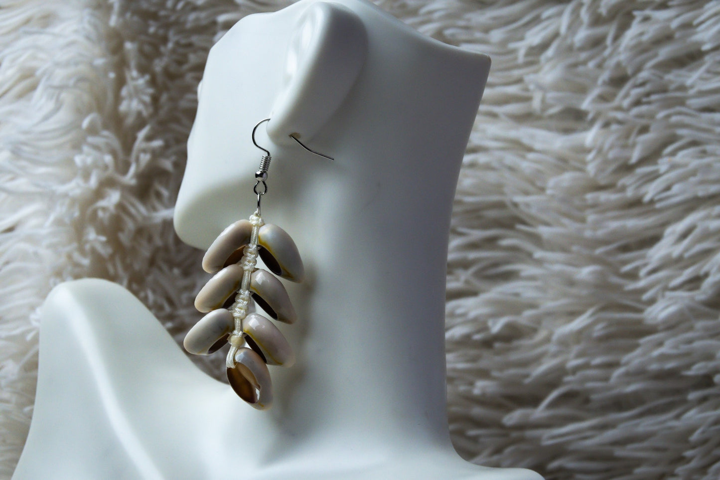 Luxury Sea Shell Necklace, Earring, and Bracelet Set