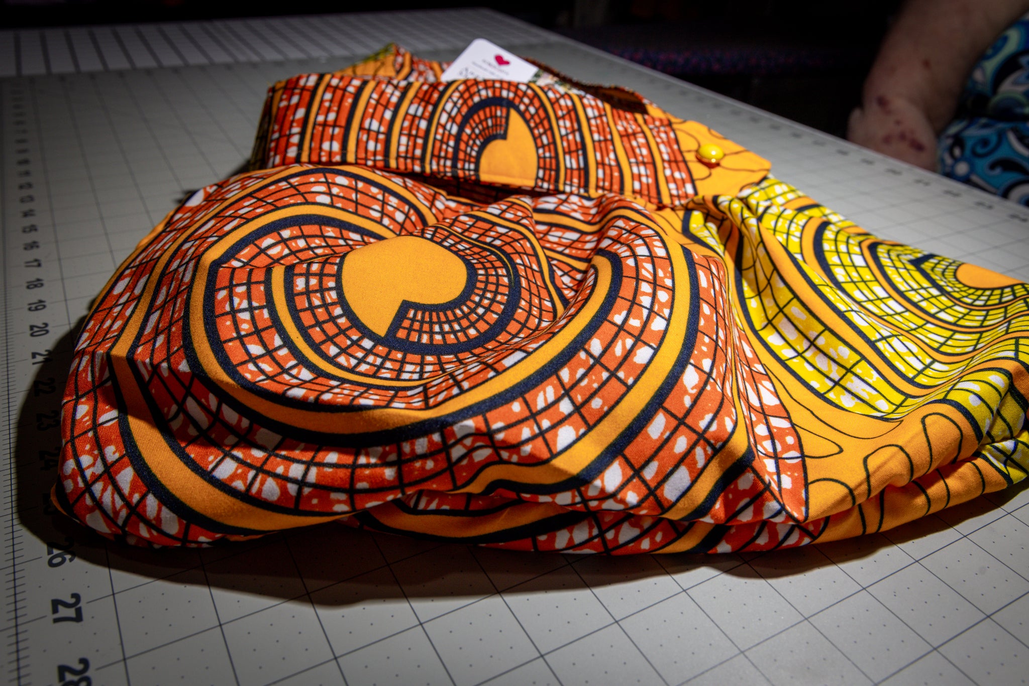 Sunburst Tote - The Vibrant Carry-All