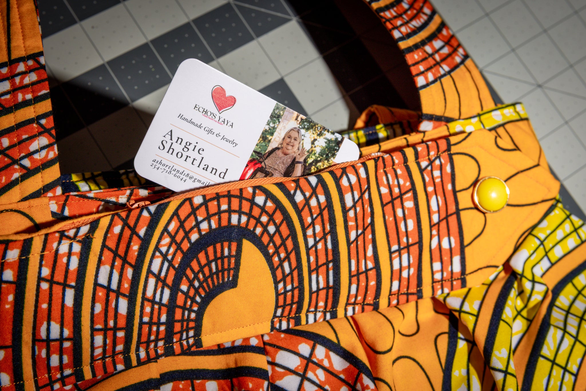 Sunburst Tote - The Vibrant Carry-All